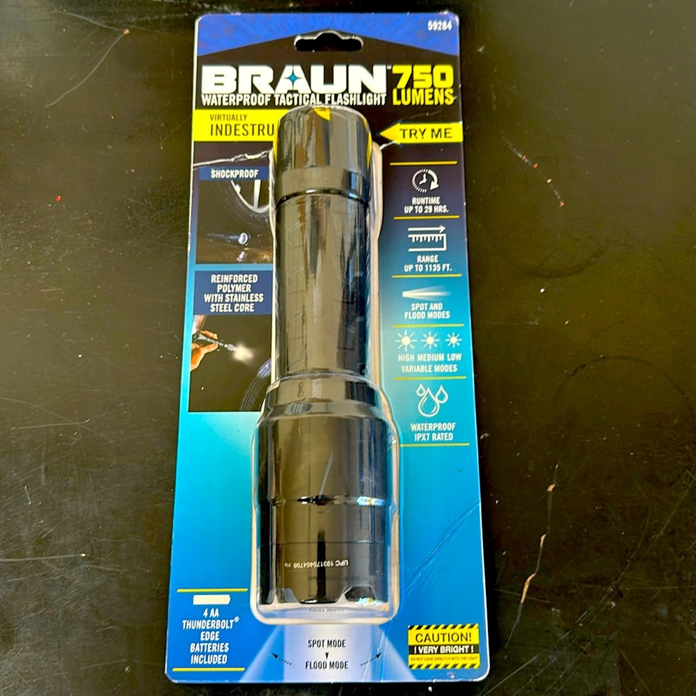 BRAUN 750 Lumen Waterproof Tactical LED Flashlight